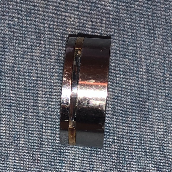 18K Two Tone Steel and Yellow Gold Men’s Ring - Picture 6 of 8